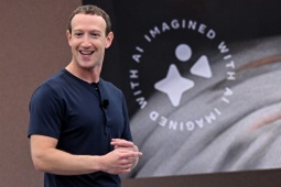 Mark Zuckerberg vượt mặt Jeff Bezos để trở thành người giàu thứ ba thế giới