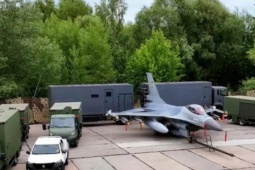 Bí quyết giúp Ukraine giữ cho F-16  ' ẩn mình '  giữa  ' mưa tên lửa '  Nga