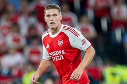Fan Arsenal phát điên vì Gyokeres phải dự bị, báo Anh trông đợi tân binh thăng hoa