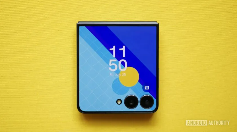 Samsung Galaxy Z Flip 7.