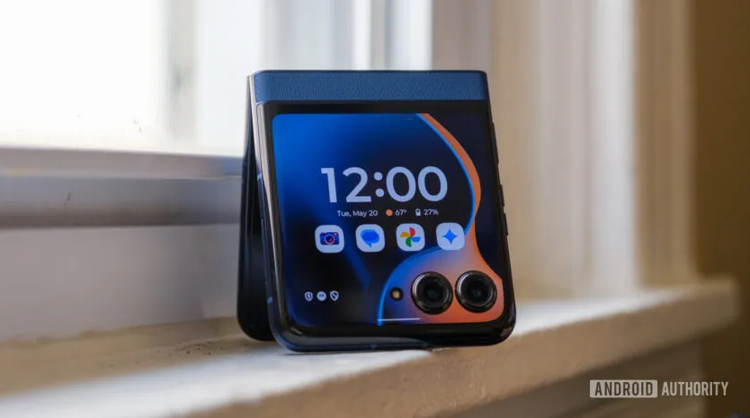 Motorola Razr 60 (2025).