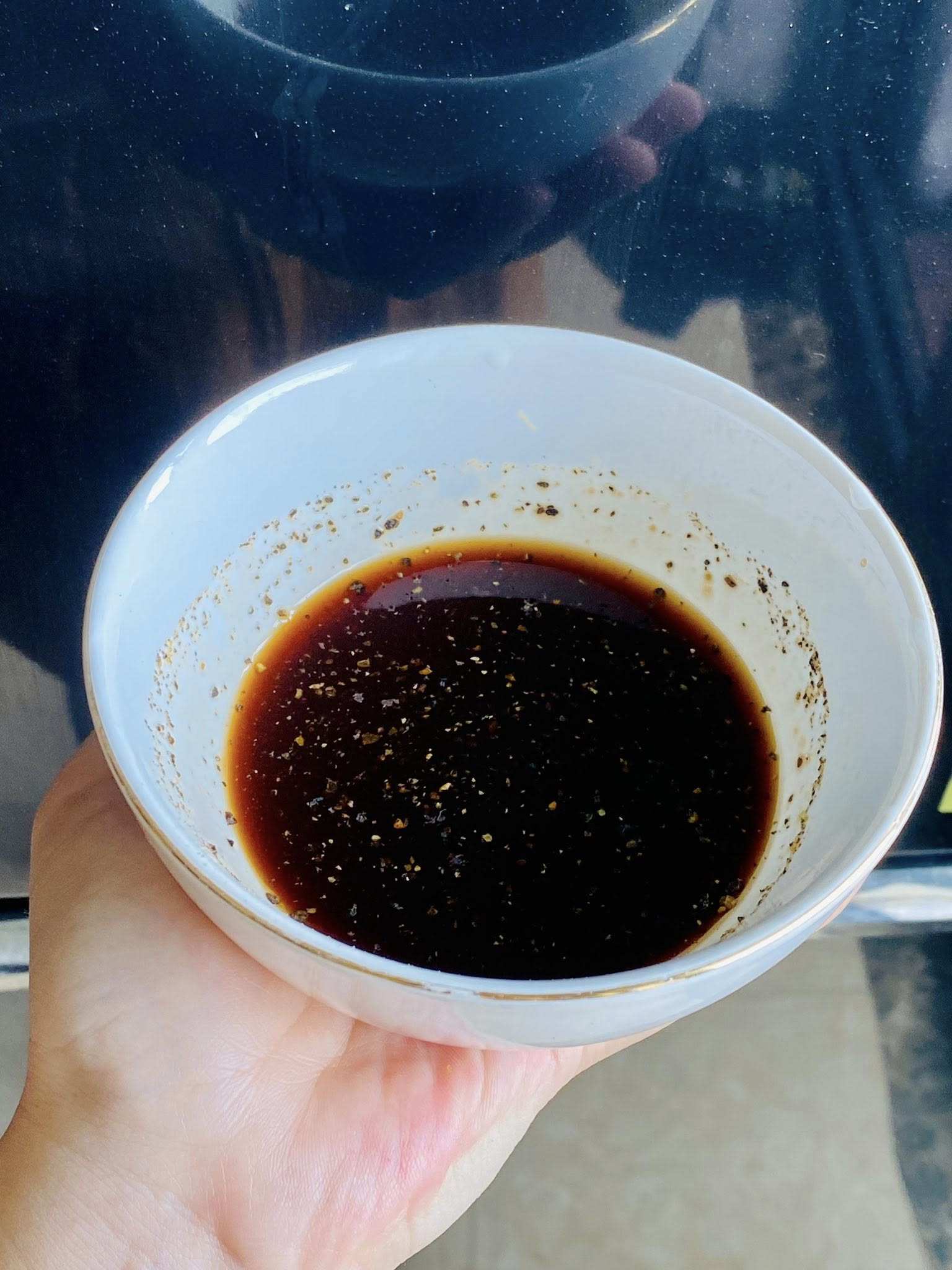 Món cá om cực đơn giản, tốn cơm khiến người lười ăn nhất cũng "nghiện" - 3