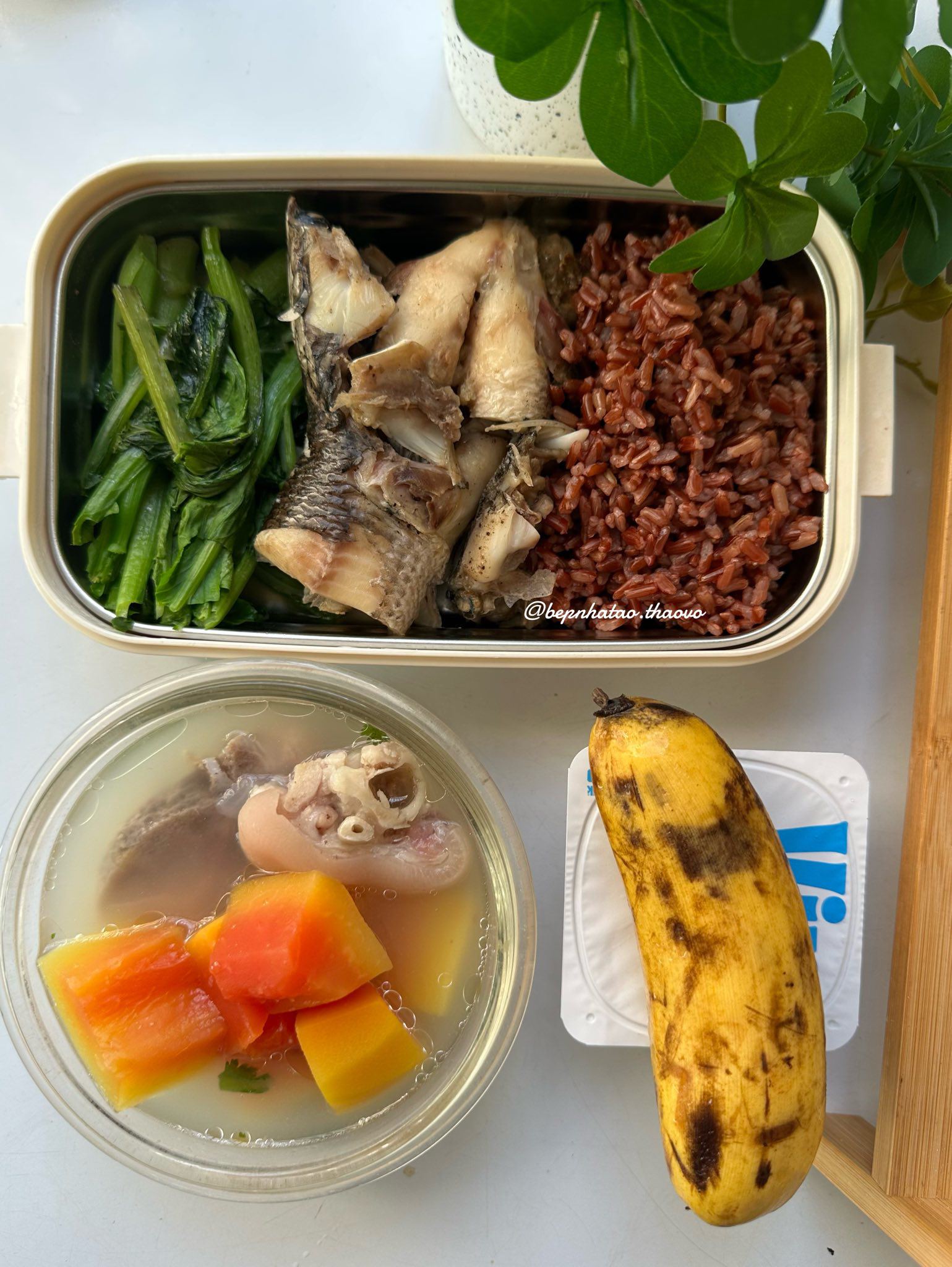 Cá hấp - Canh chân giò hầm đu đủ