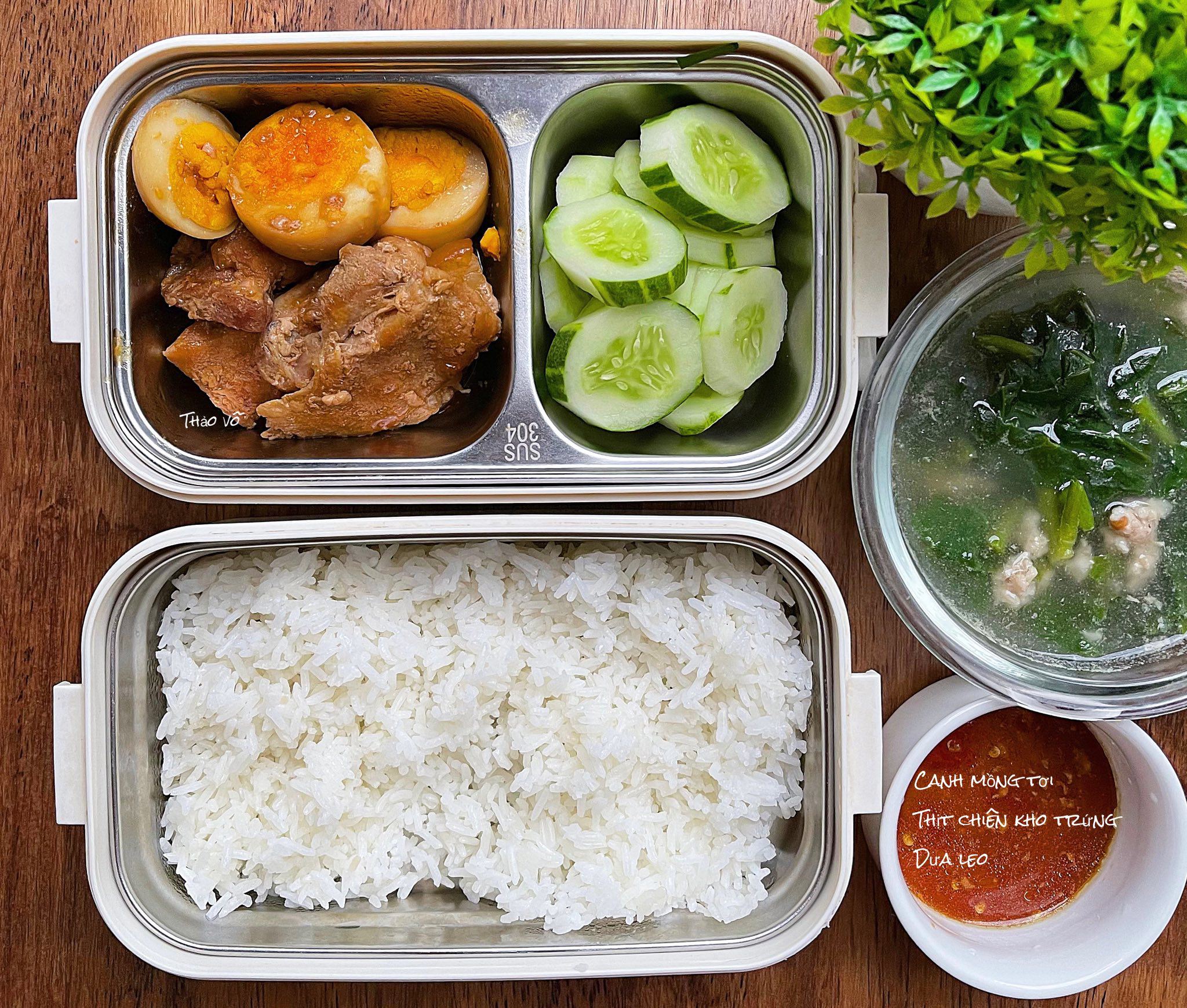 Canh mùng tơi - Thịt kho trứng - Dưa chuột