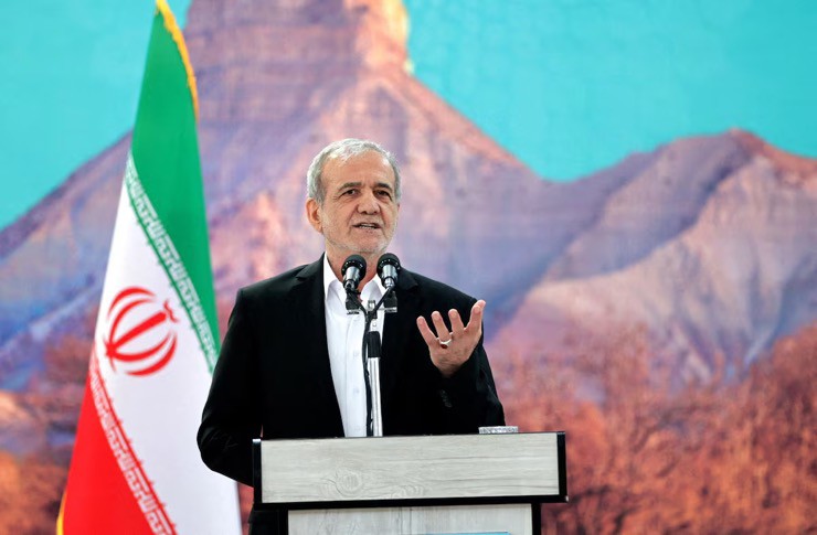 Tổng thống Iran Masoud Pezeshkian&nbsp;&nbsp;phát biểu tại một sự kiện ở thành phố Ilam vào ngày 12/6/2025. Ảnh: Reuters.