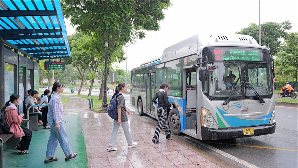 Tuyến xe buýt mới thu hút sự quan tâm của các bạn sinh viên