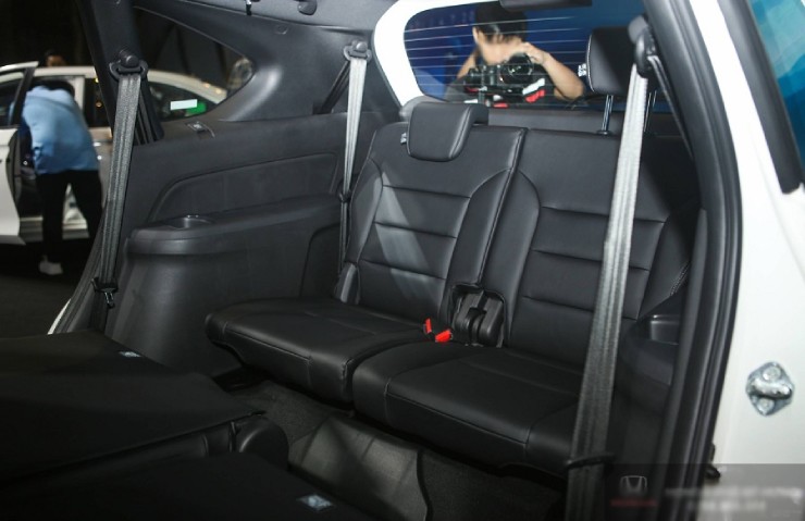 Chọn Toyota Veloz Cross hay Honda BR-V trong tầm giá 600-800 triệu đồng? - 12