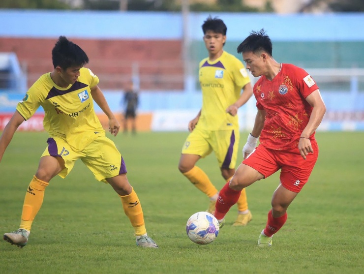 Nếu Bình Phước không muốn lên V-League, cờ sẽ đến tay PVF-CAND?