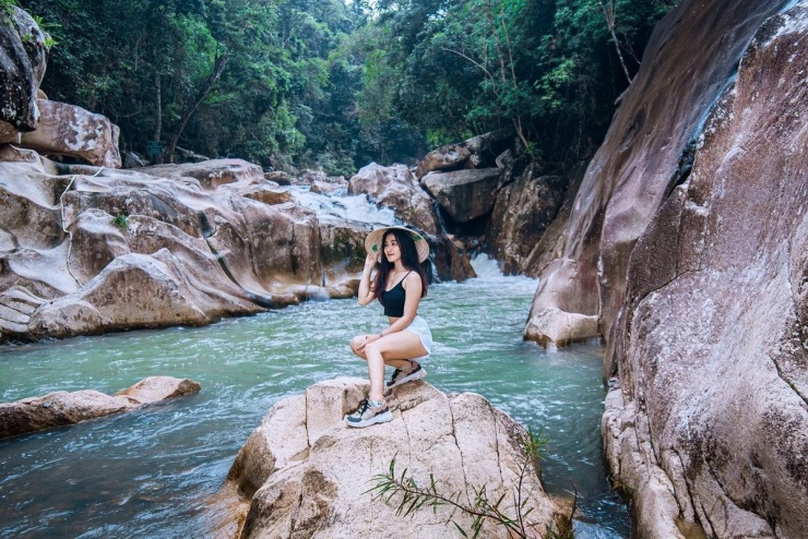Bỏ qua biển đông đúc, khám phá Nha Trang hoang sơ với 7 điểm đến lạ mà đẹp - 2