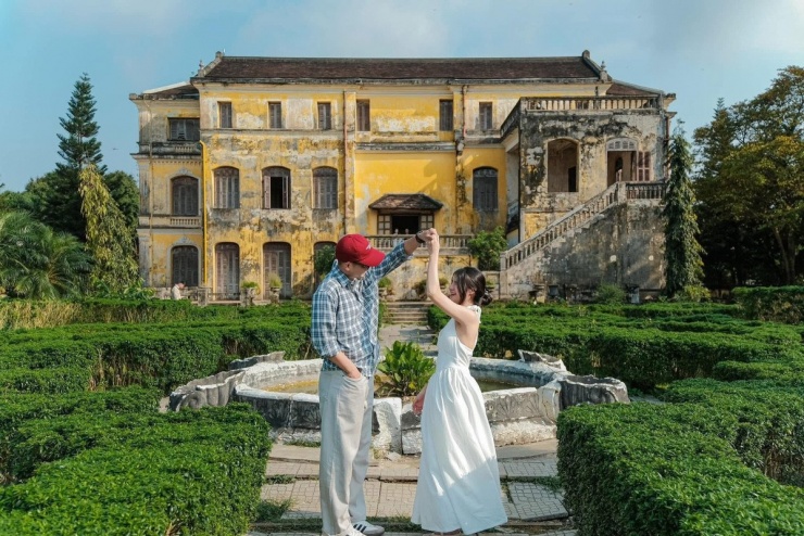 Huế dịu dàng trong nắng thu chớm tới. Ảnh Trương Đình Minh