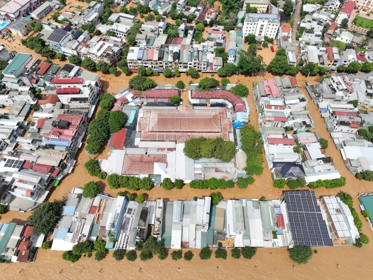 Hình ảnh xã Sông Mã, Sơn La ngập đục ngầu trong trận lũ lịch sử - 2