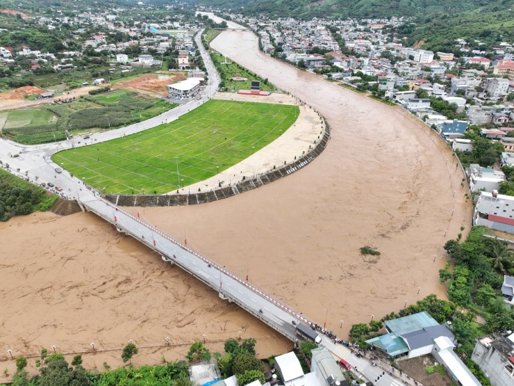 Hình ảnh xã Sông Mã, Sơn La ngập đục ngầu trong trận lũ lịch sử - 4