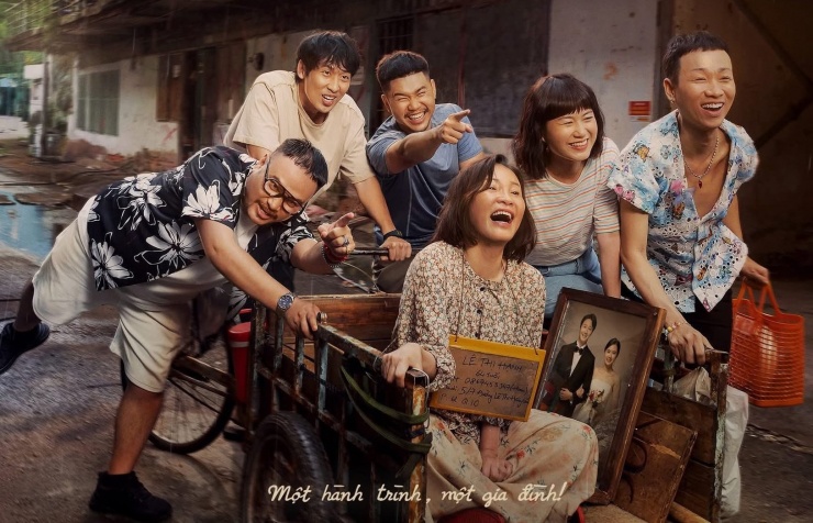 "Mang mẹ đi bỏ"với diễn xuất của Hồng Đào - Tuấn Trần.&nbsp;