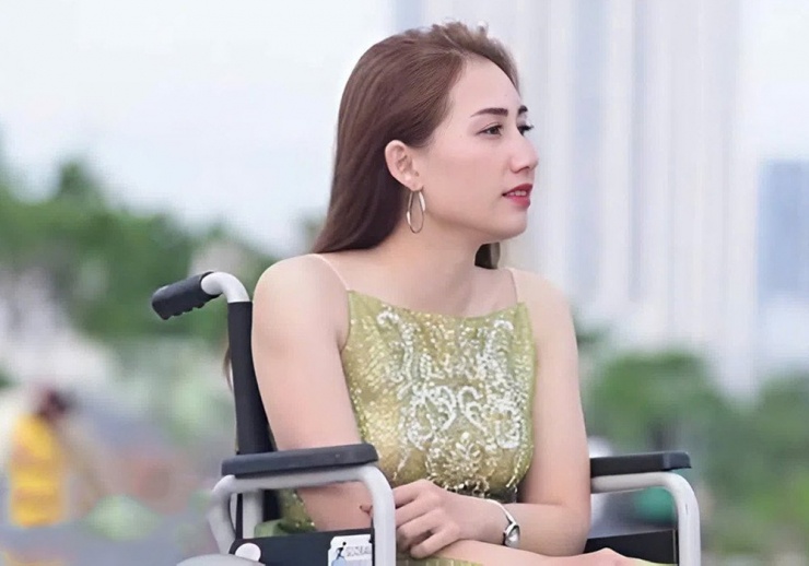 Lê Hiền Hạnh - cô gái khuyết tật từng gây chú ý trong phim "Đảo của dân ngụ cư". 