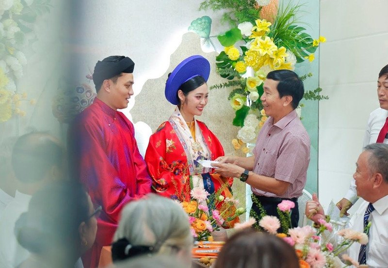 Hoa hậu Nông Thúy Hằng tiết lộ về ông xã hơn 8 tuổi thích thể hiện &#39;quyền lực&#39; - 1