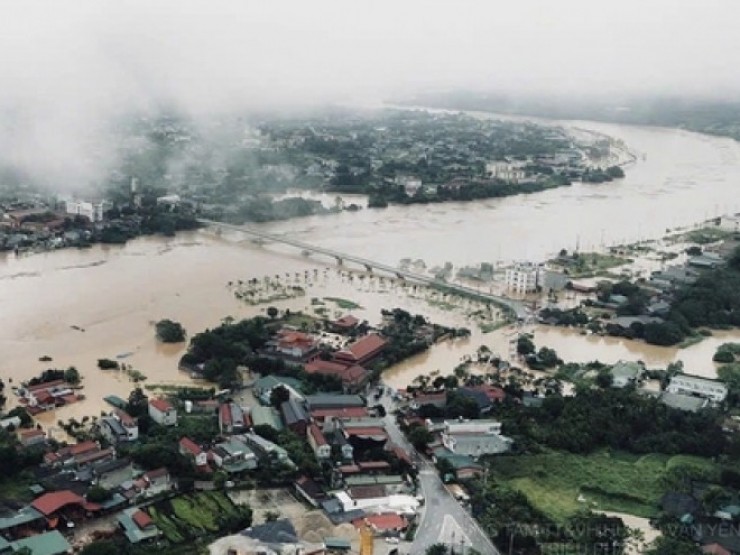 Thiên tai gia tăng, bão và mưa lớn diễn biến phức tạp trong tháng 8