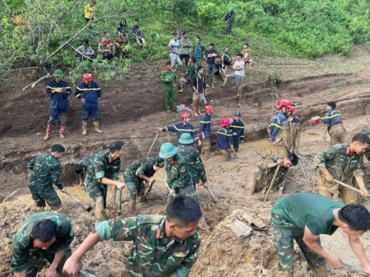 Tìm thấy 5 thi thể bị lũ cuốn trôi ở Điện Biên
