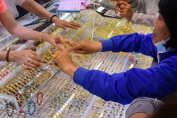 Giá vàng hôm nay, 2-8: Đảo chiều tăng  " dựng đứng " 