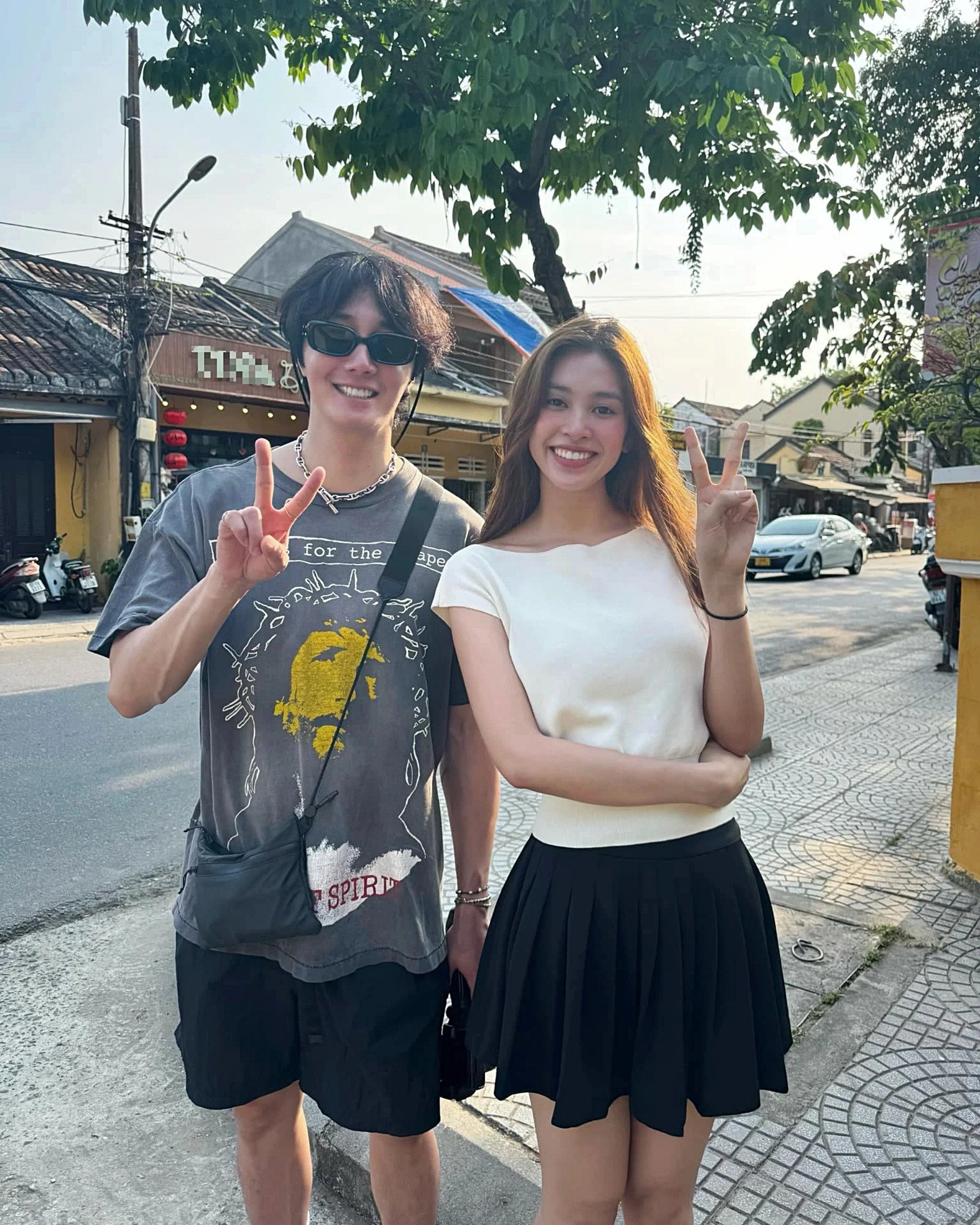 Jung Il-woo tình cờ gặp hoa hậu Tiểu Vy trong chuyến du lịch Sa Pa năm ngoái.