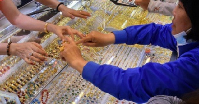 Giá vàng hôm nay, 2-8: Đảo chiều tăng "dựng đứng"
