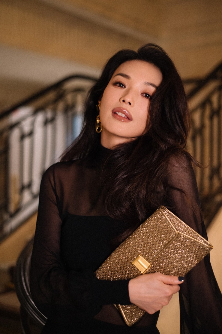 Diễn viên dành thời gian cho công việc và người bên cạnh. Cô nói: "Tôi là một người đúng giờ và chẳng bao giờ lo lắng về thời gian. Thời gian đang trôi, vì thế cần trân trọng từng phút từng giây của hiện tại".