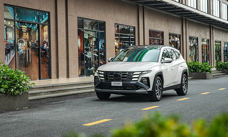 Giá xe Hyundai Tucson niêm yết và lăn bánh tháng 8/2025 - 1
