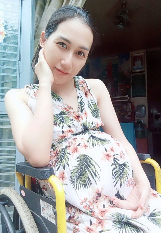 Trong hình ảnh cuối cùng trên mạng xã hội, Hiền Hạnh mong chờ ngày con chào đời.&nbsp;