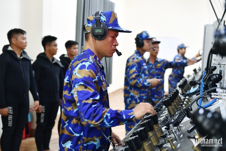 Bên trong &#39;lò&#39; luyện thợ lặn quân sự hiện đại bậc nhất Đông Nam Á - 3