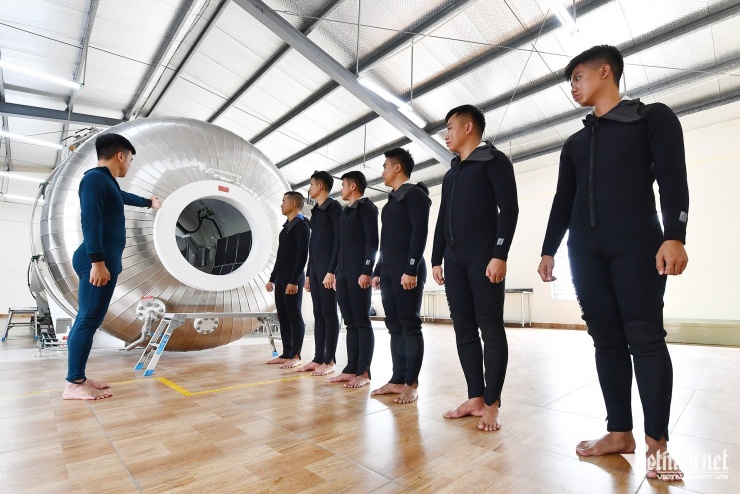 Bên trong &#39;lò&#39; luyện thợ lặn quân sự hiện đại bậc nhất Đông Nam Á - 4