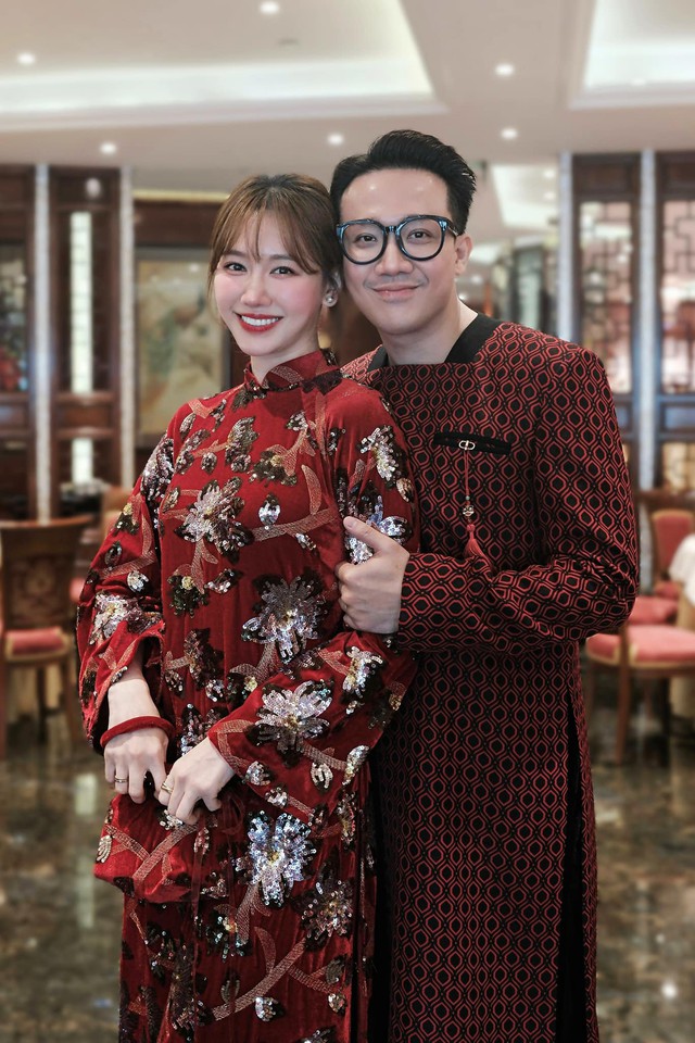 MC Trấn Thành luôn động viên và san sẻ mọi khó khăn với vợ.