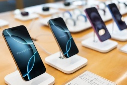 Chiếc iPhone bị nhiều người Việt chê bai lại đáng mua nhất hiện nay