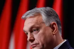 Thủ tướng Hungary thúc giục Ukraine từ bỏ ý định gia nhập NATO