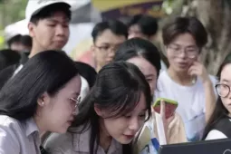 Lại  vượt rào  xét tuyển đại học sớm