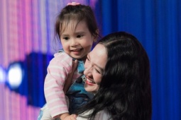 Bảo Anh giới thiệu con gái ở  ' Em xinh say hi ' 