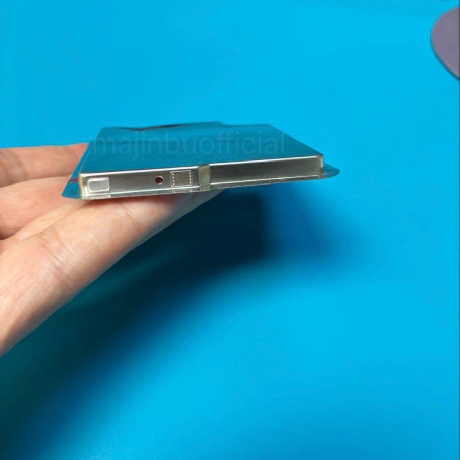 Hình ảnh tin đồn về pin của iPhone 17 Air.