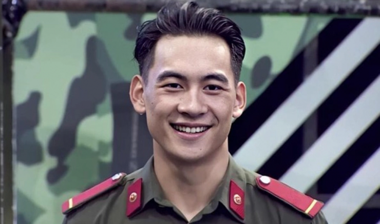 Nụ cười tỏa nắng của Phùng Thế Văn trong chương trình Chúng Tôi Là Chiến Sĩ.