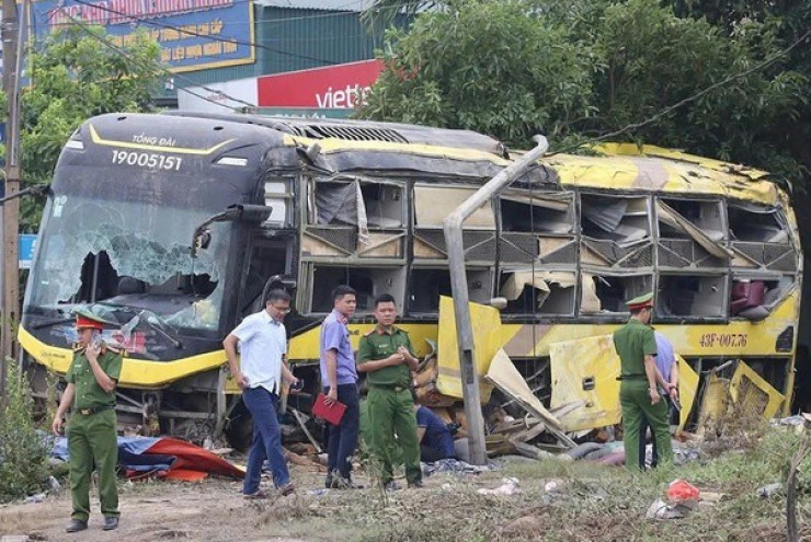 Thông tin mới nhất liên quan vụ lật xe khách ở Hà Tĩnh khiến 25 người thương vong