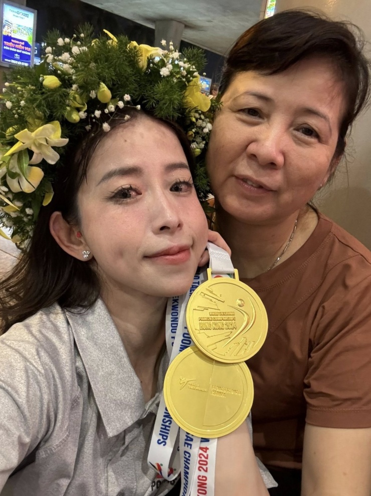 Ngôi sao Taekwondo Châu Tuyết Vân đăng ảnh chúc mừng sinh nhật mẹ và gọi bà là "người đẹp nhất cuộc đời con".
