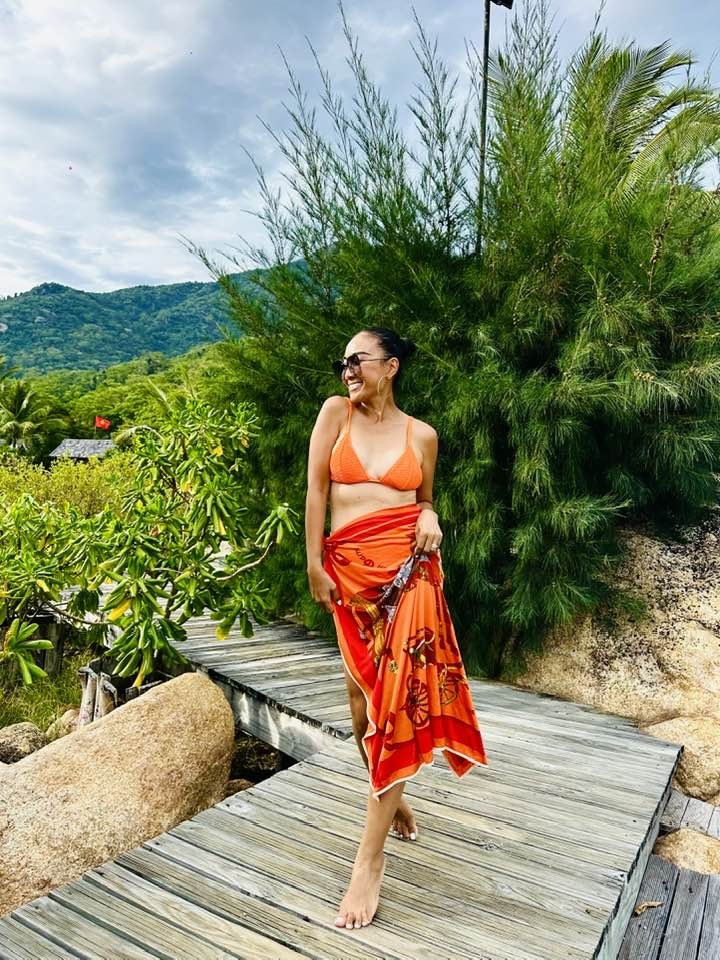 Ca sĩ Đoan Trang mặc bikini tận hưởng kỳ nghỉ vùng biển.