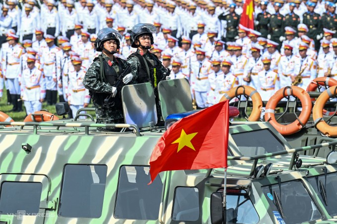 Khối xe đặc chủng công an hợp luyện A80. Ảnh: Giang Huy