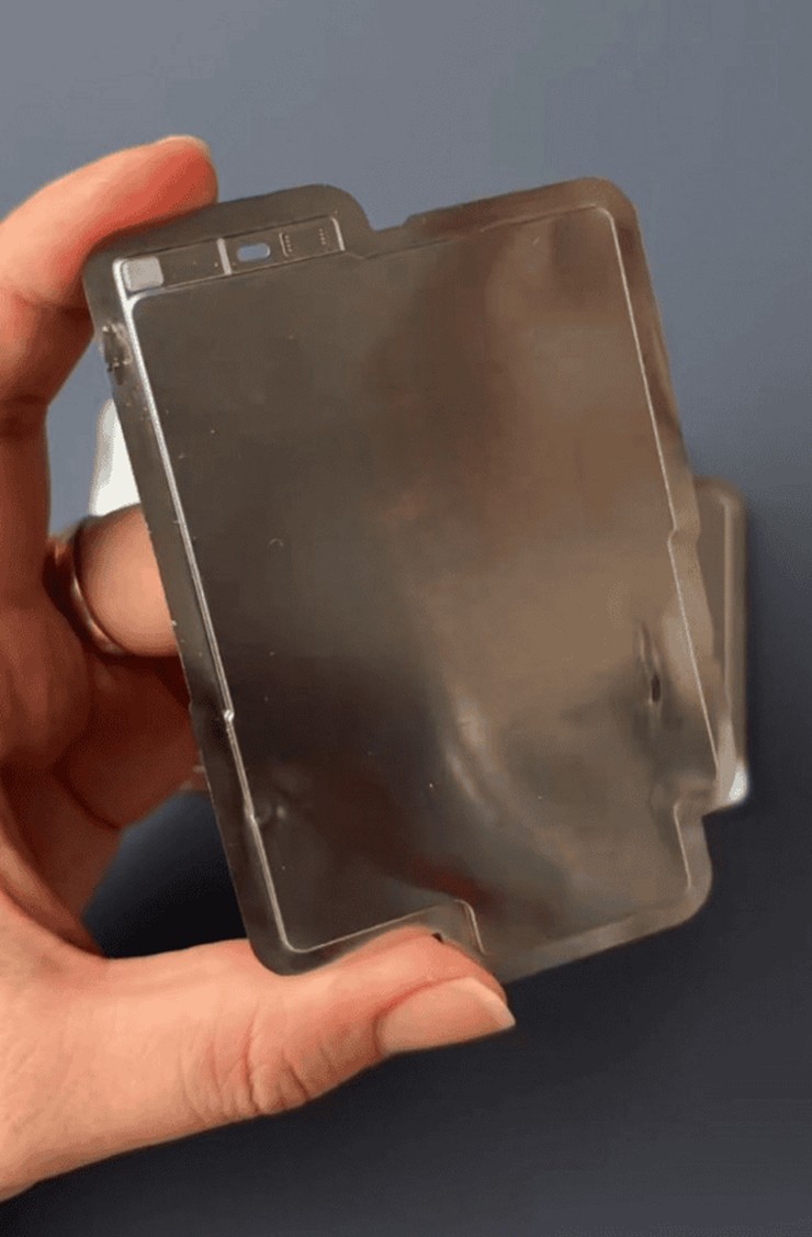 Pin iPhone 17 Air lộ diện với thành tích “khó tin” - 2