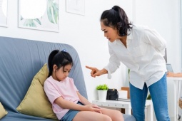 Bạn trẻ - Cuộc sống - Chạy đua theo người khác, cha mẹ vô tình đẩy con lạc hướng cuộc đời