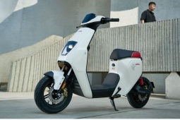 Xe máy điện Honda U-be giá 17 triệu đồng, đi 100 km/lần sạc