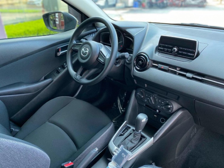 Tầm tiền 400-500 triệu đồng, chọn mua Honda City hay Mazda2? - 8