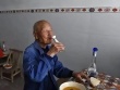Cụ ông đột tử vì nhồi máu cơ tim sau bữa ăn: 4 việc không nên làm sau khi ăn no