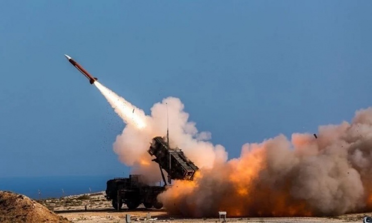 Mỹ bất ngờ chuyển hướng hệ thống Patriot của Thụy Sĩ sang Ukraine.