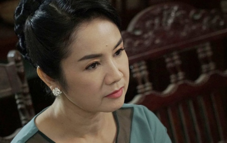 NSND Thu Hà gây ấn tượng khi vào vai bà Bạch Cúc trong "Hướng dương ngược nắng".