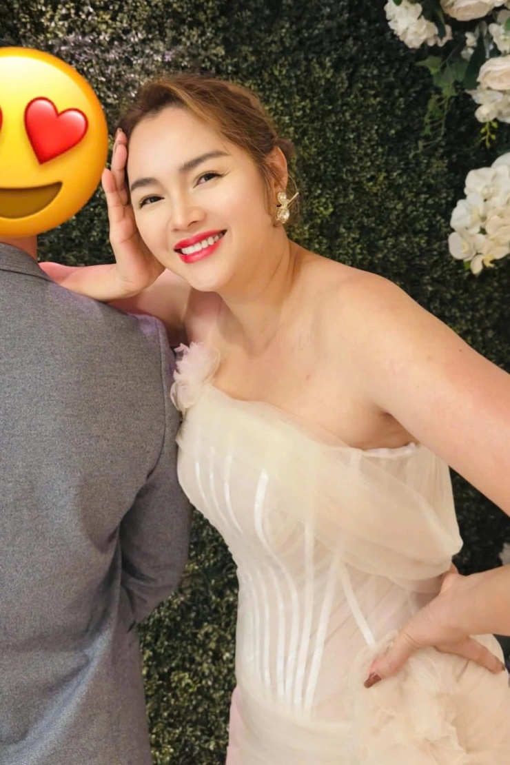 Nửa kia vẫn chưa được tiết lộ của Á hậu Diễm Châu.