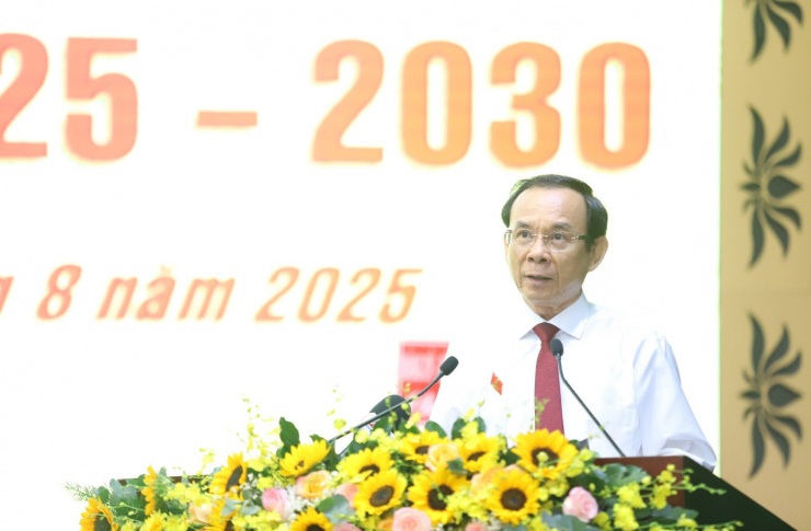Ông Nguyễn Văn Nên phát biểu chỉ đạo tại đại hội.