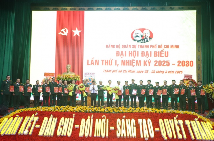 Bí thư Thành ủy TPHCM Nguyễn Văn Nên giữ chức Bí thư Đảng ủy Quân sự TPHCM, nhiệm kỳ 2025 - 2030.